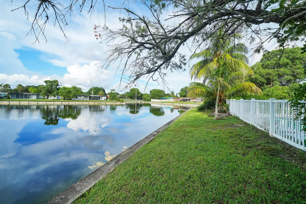 6311 NW 72nd Avenue Tamarac, FL 33321