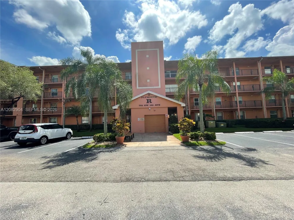 701 SW 141st Ave #110R Pembroke Pines, FL 33027