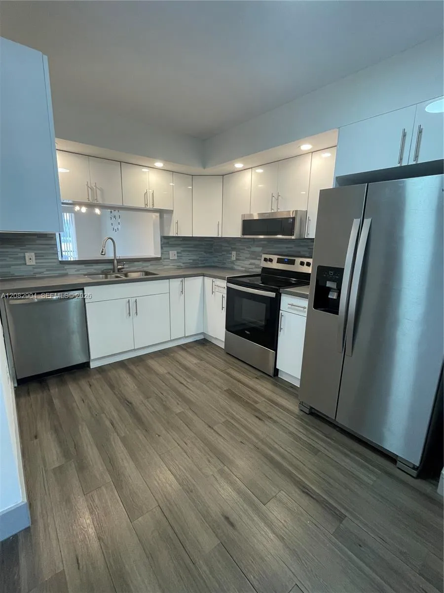 701 SW 141st Ave #110R Pembroke Pines, FL 33027