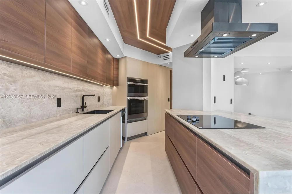 3610 Yacht Club Dr #213 Aventura, FL 33180
