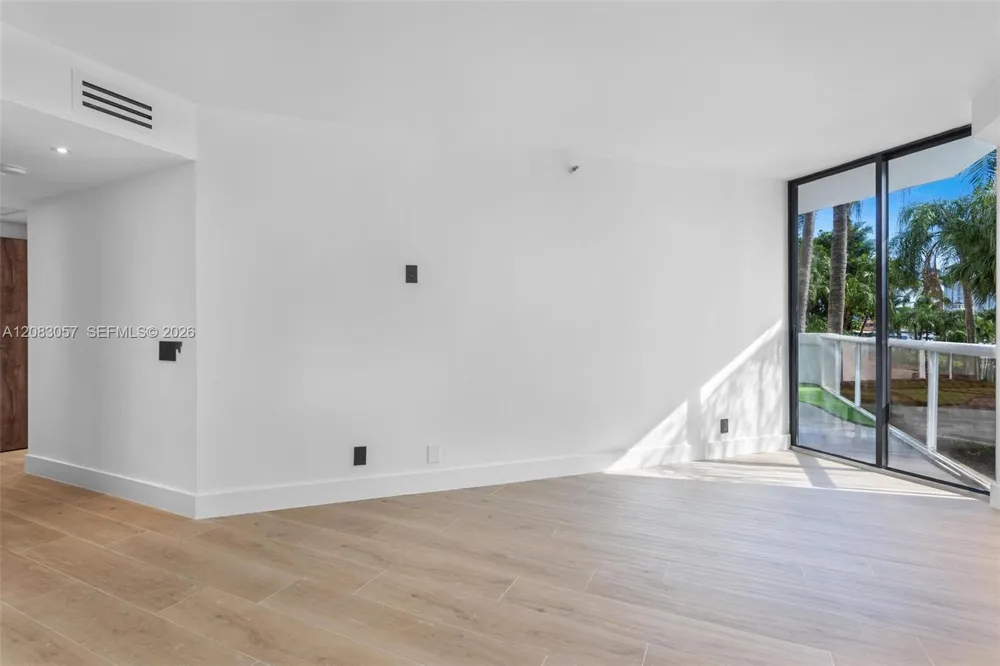 3610 Yacht Club Dr #213 Aventura, FL 33180