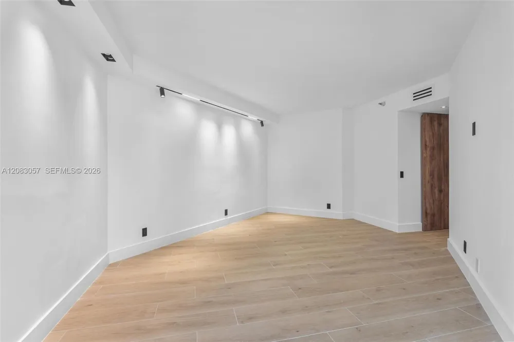 3610 Yacht Club Dr #213 Aventura, FL 33180
