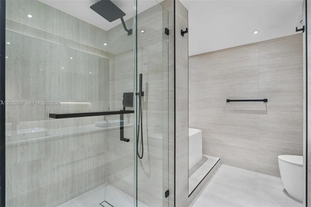 3610 Yacht Club Dr #213 Aventura, FL 33180