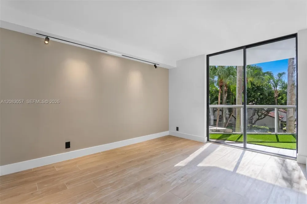3610 Yacht Club Dr #213 Aventura, FL 33180