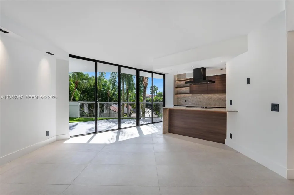 3610 Yacht Club Dr #213 Aventura, FL 33180