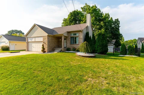 487 Glenn Court