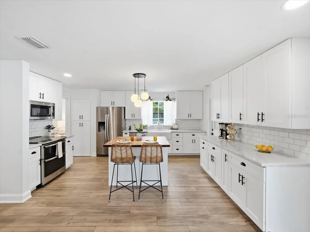 1700 DUNCAN COURT Clearwater, FL 33756