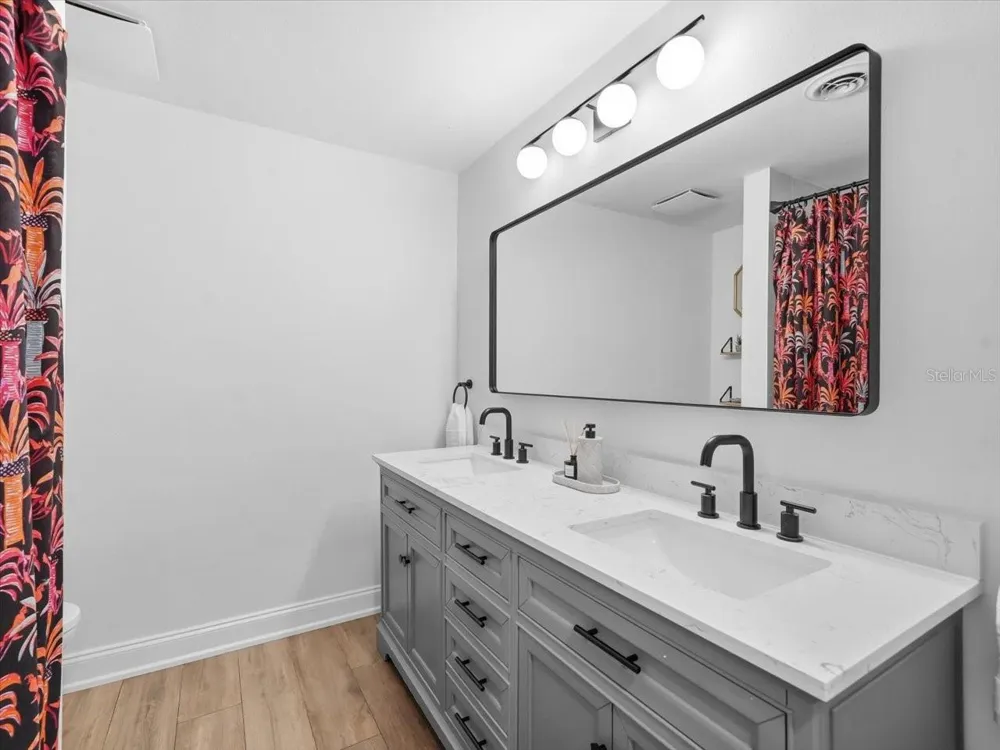 1700 DUNCAN COURT Clearwater, FL 33756