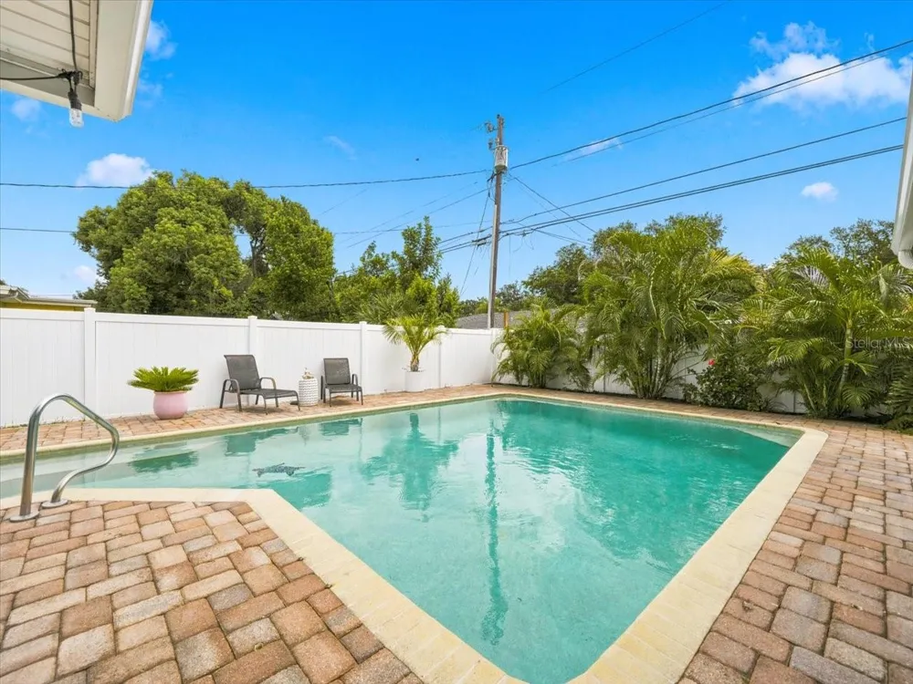 1700 DUNCAN COURT Clearwater, FL 33756
