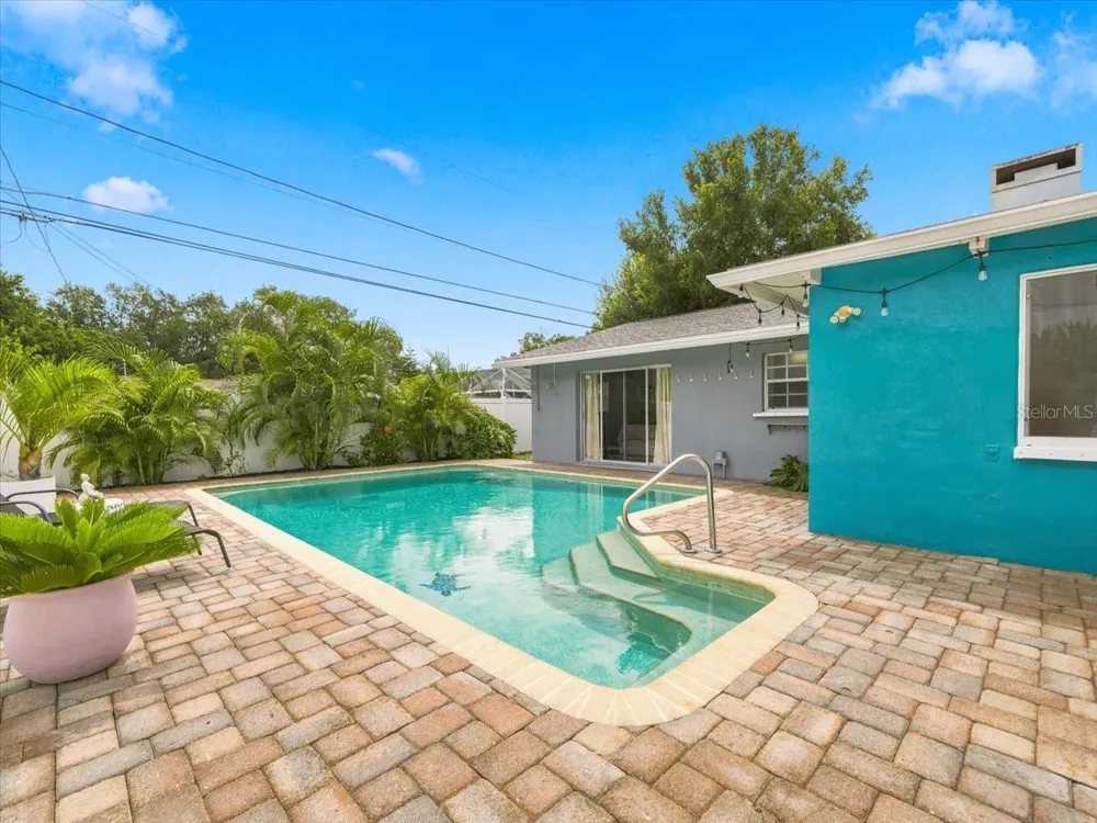 1700 DUNCAN COURT Clearwater, FL 33756