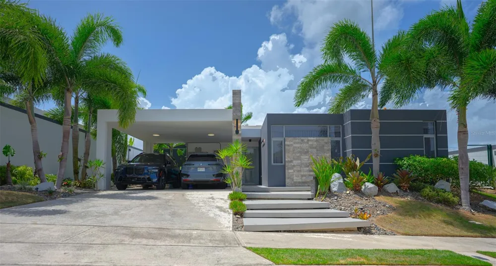 120 URB.BELAIR AT FINCA ELENA | CALLE NARANJO #120 Guaynabo, PR 00971