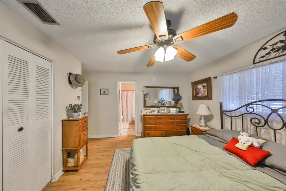 672 ALLEGHENY DRIVE Sun City Center, FL 33573