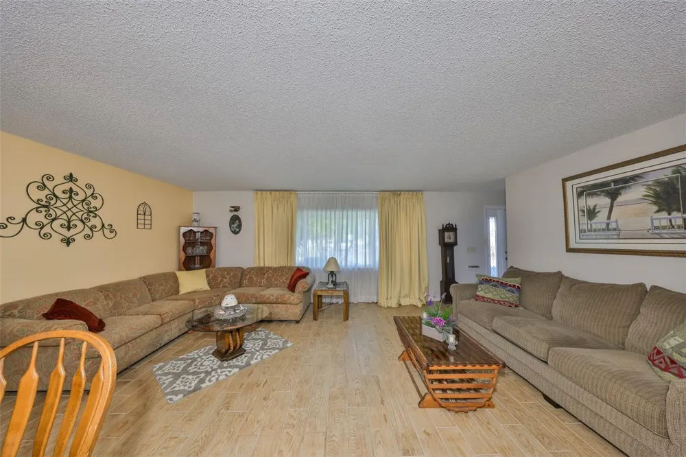 672 ALLEGHENY DRIVE Sun City Center, FL 33573