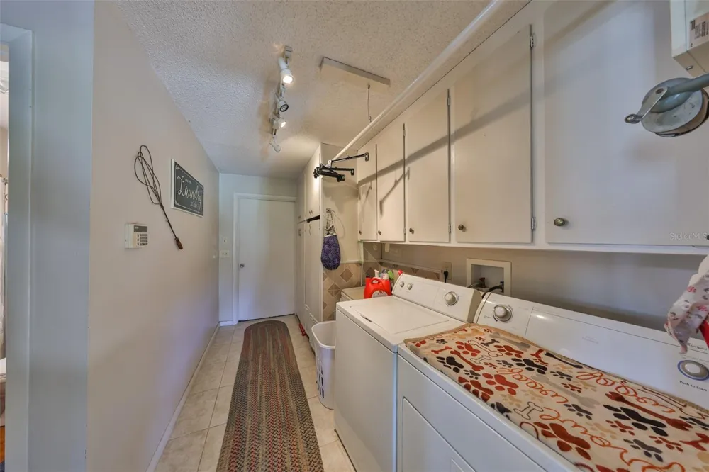 672 ALLEGHENY DRIVE Sun City Center, FL 33573