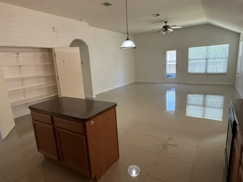 1516 Tonia Loop Round Rock, TX 78665