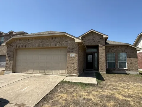 1516 Tonia Loop
