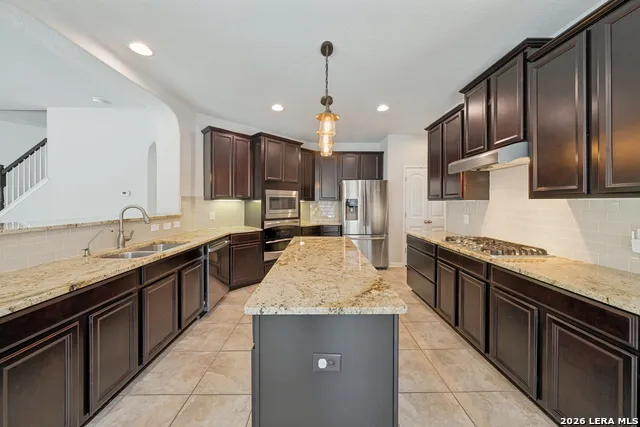 10331 SALAMANCA Helotes, TX 78023