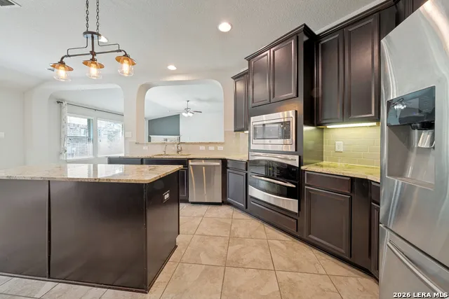 10331 SALAMANCA Helotes, TX 78023