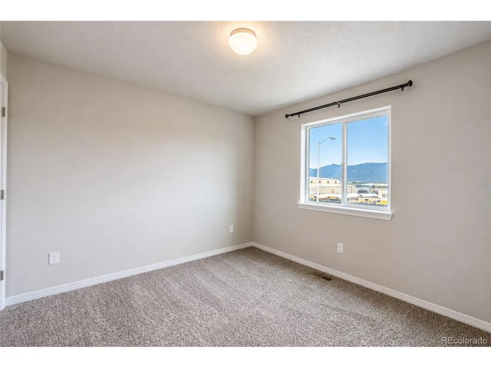 948 Bidwell Drive Colorado Springs, CO 80915