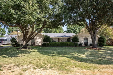 2108 Forest Hills Road