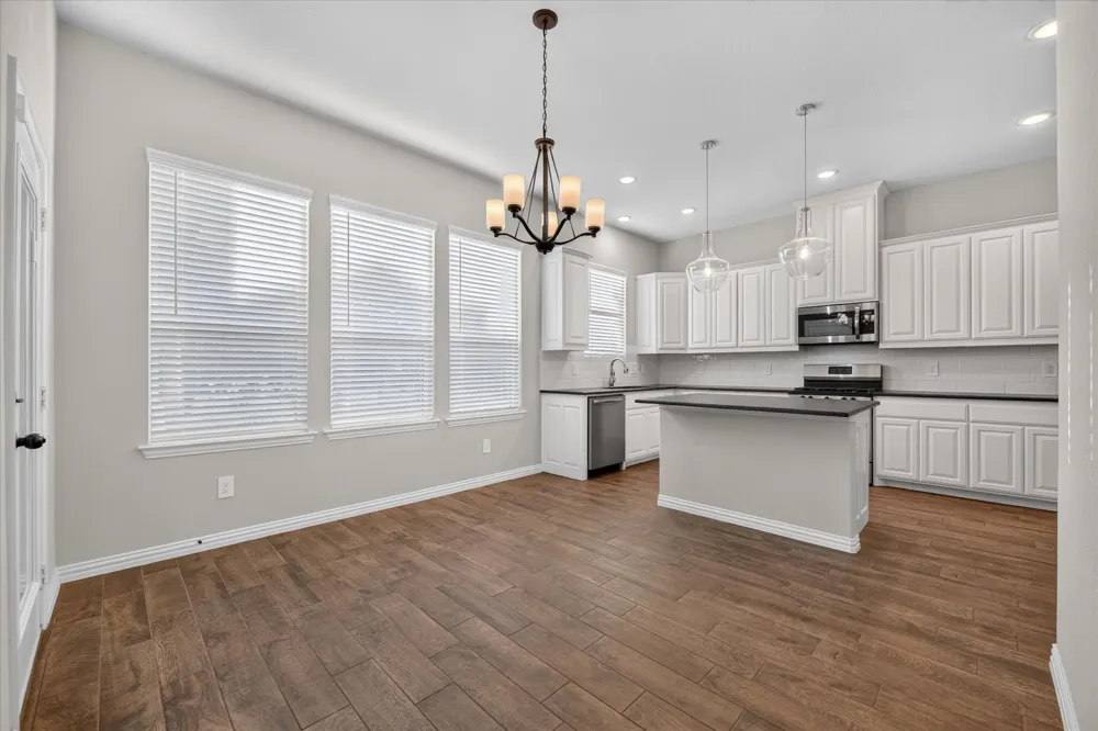 412 Brinkley Drive Saginaw, TX 76179