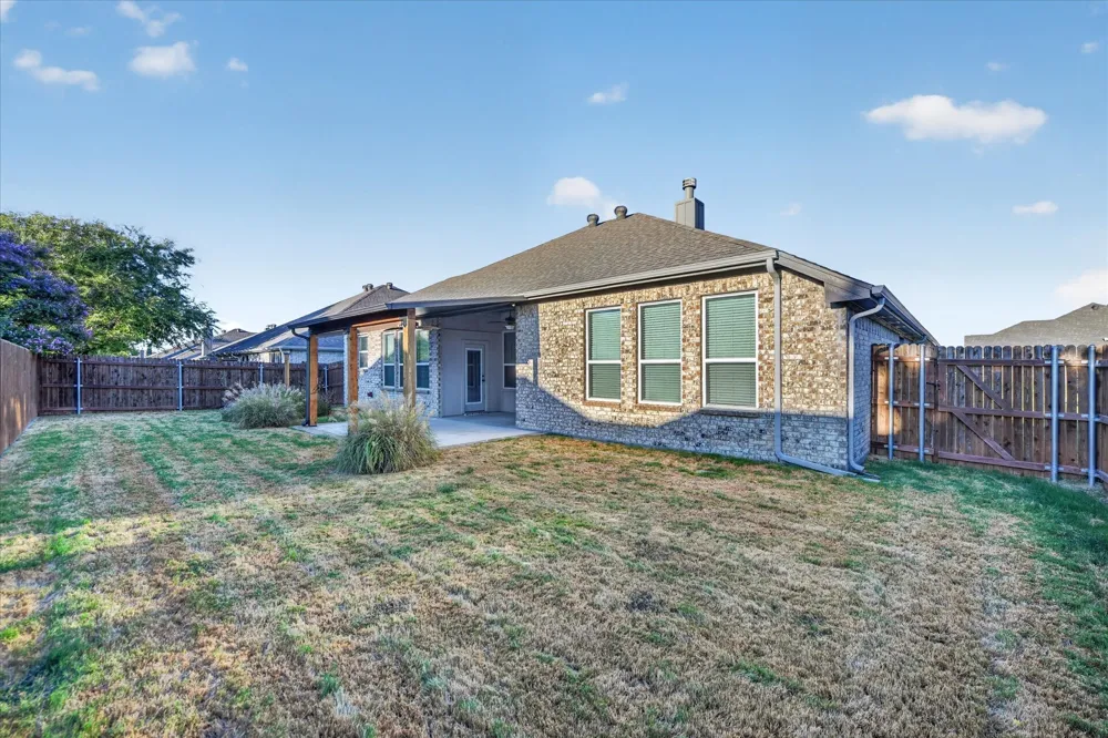 412 Brinkley Drive Saginaw, TX 76179
