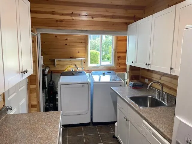 460 Summer Grv Drive Douglas, MI 49406