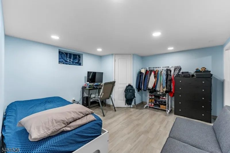 789 Harvard Pl Cliffside Park, NJ 07010