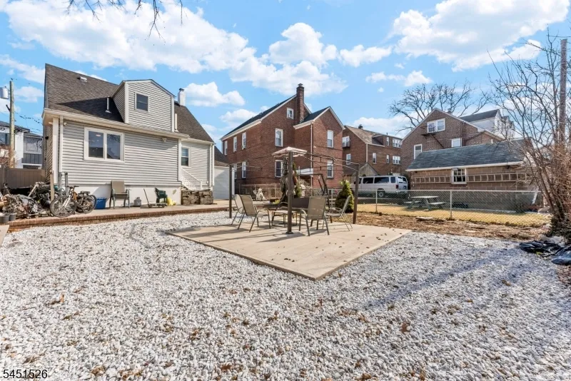 789 Harvard Pl Cliffside Park, NJ 07010