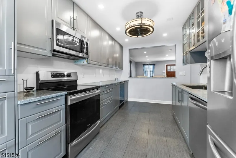 789 Harvard Pl Cliffside Park, NJ 07010