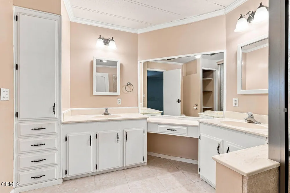 14 Tahquitz Court #213 Camarillo, CA 93012