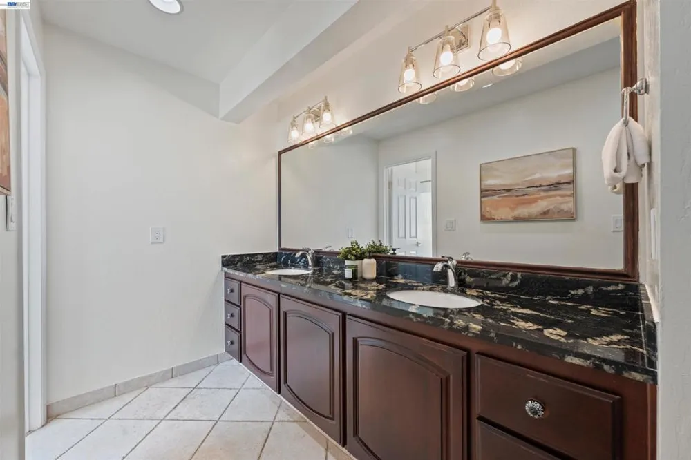 8172 Peppertree Ct Dublin, CA 94568