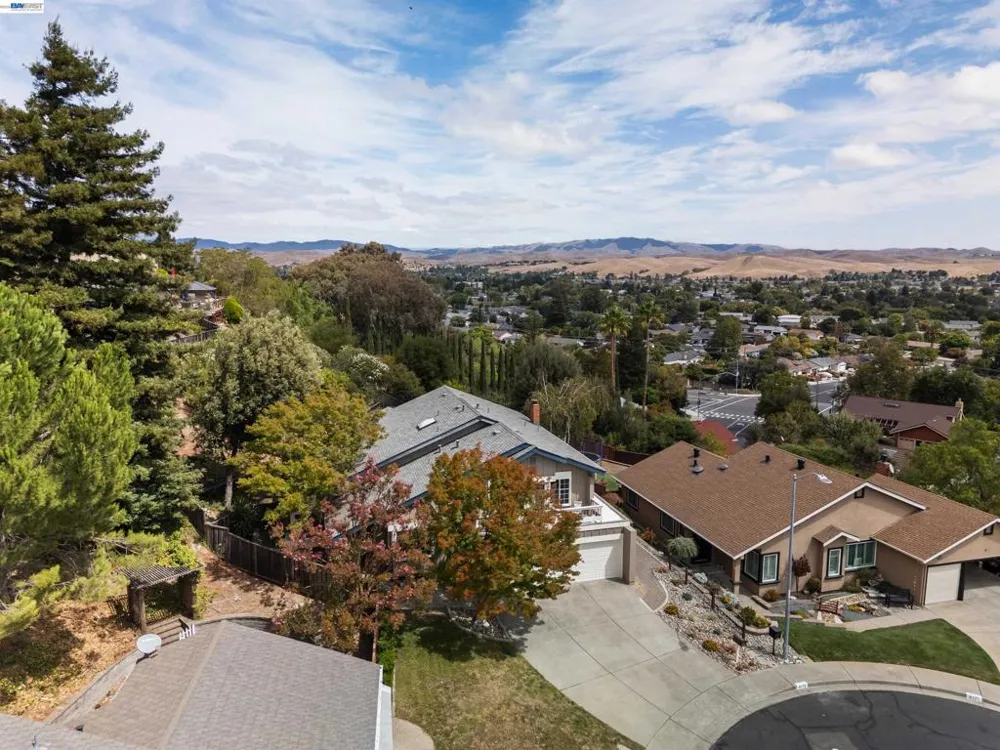 8172 Peppertree Ct Dublin, CA 94568