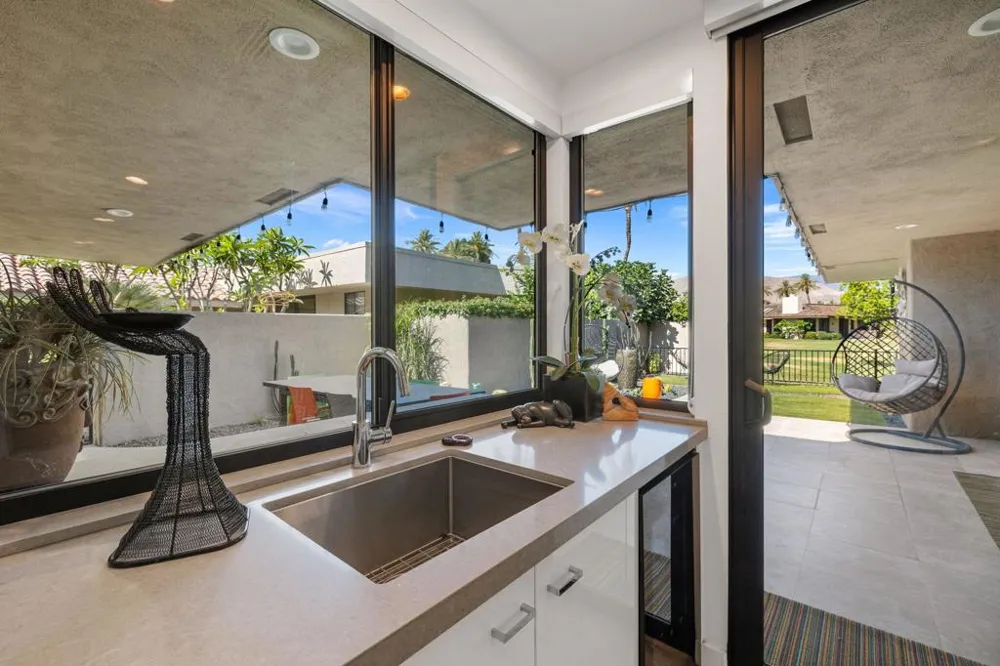 11 Whittier Court Rancho Mirage, CA 92270