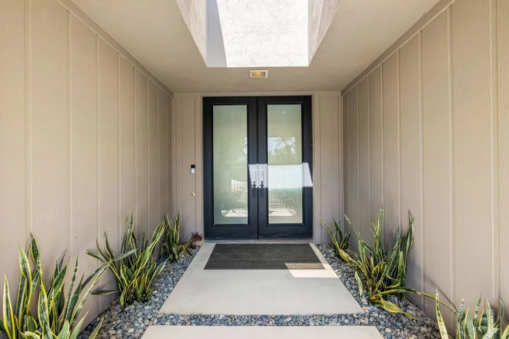 11 Whittier Court Rancho Mirage, CA 92270