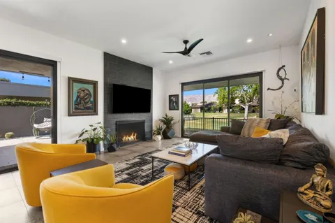 11 Whittier Court