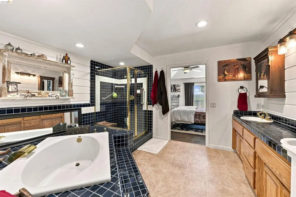 2360 Secret Ravine Trail Cool, CA 95614