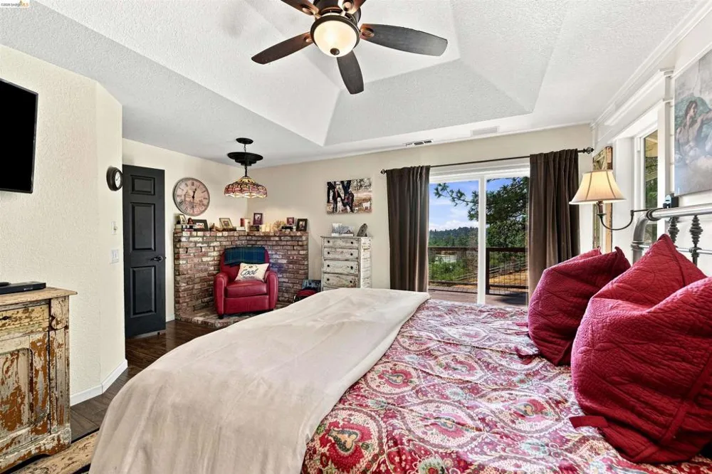2360 Secret Ravine Trail Cool, CA 95614