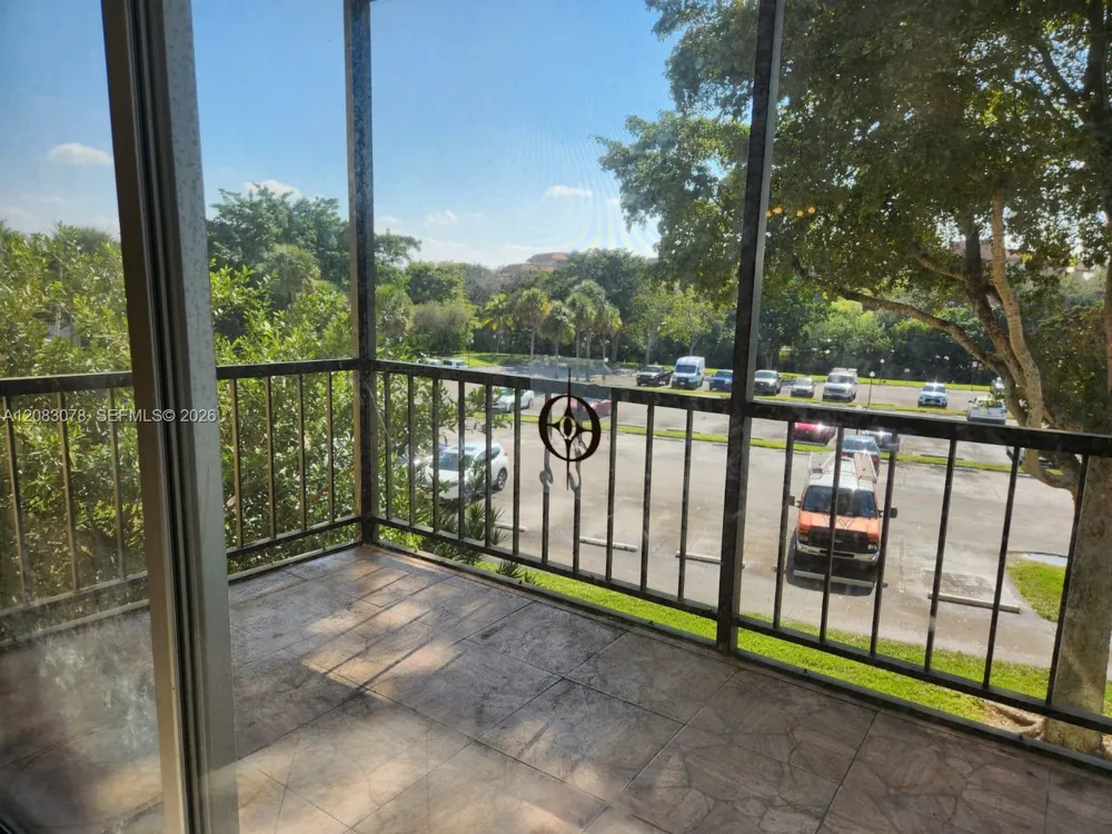 7300 NW 17th St #319 Plantation, FL 33313