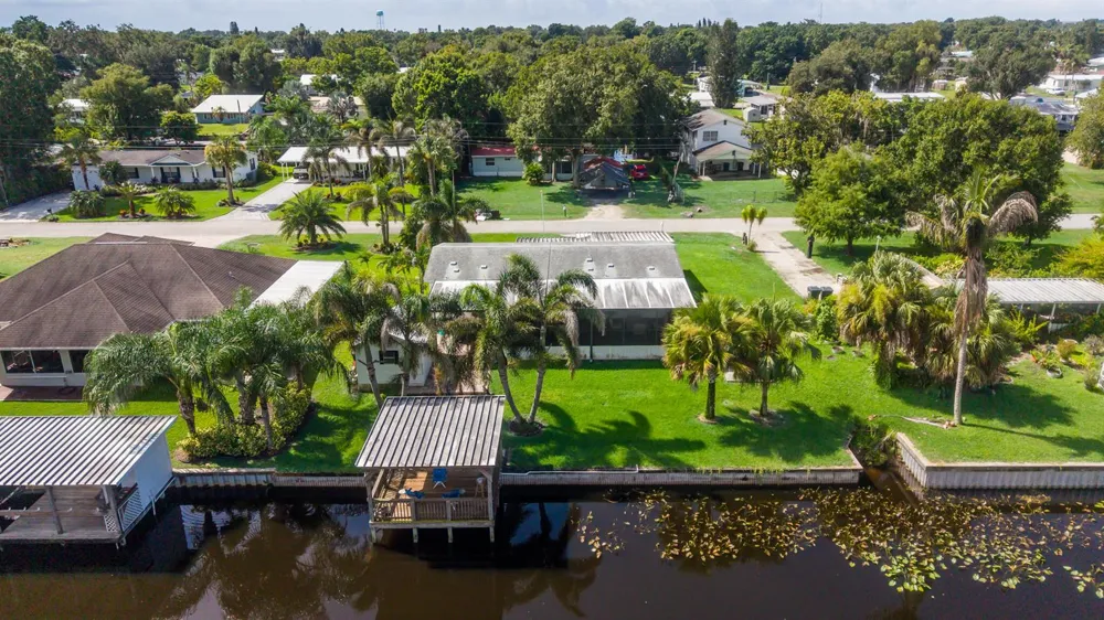 3207 SE 27TH STREET Okeechobee, FL 34974