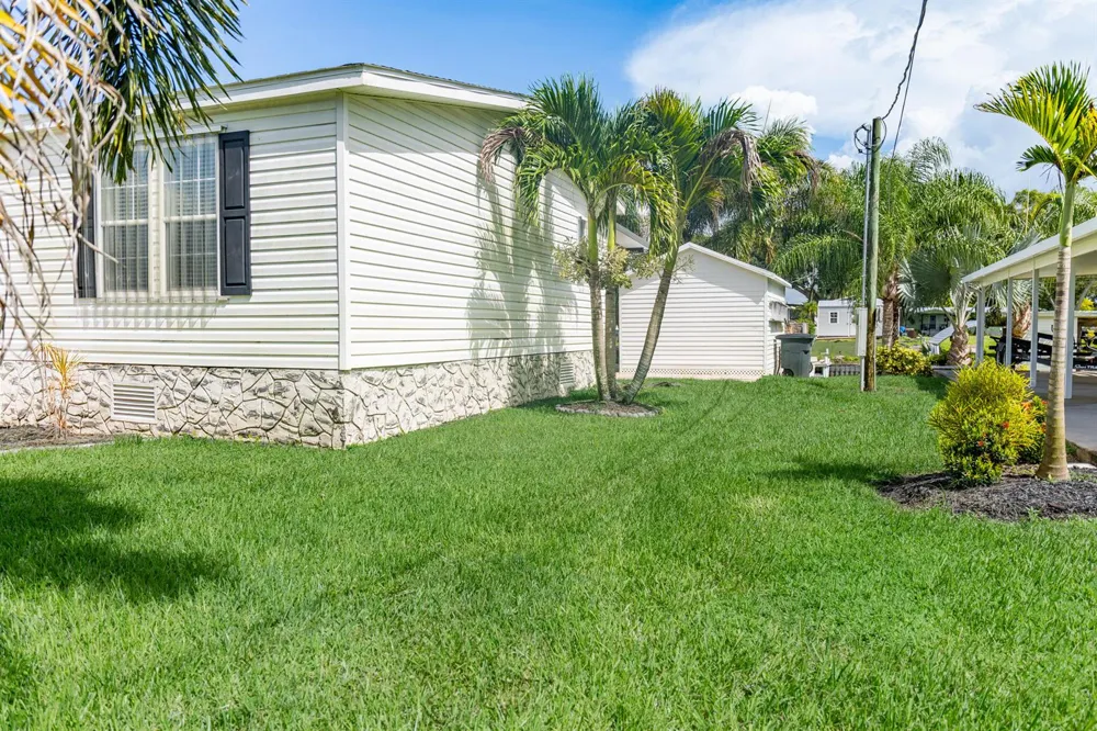 3207 SE 27TH STREET Okeechobee, FL 34974