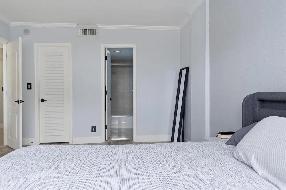 2900 NE 30th Street #Apt 8j Fort Lauderdale, FL 33306