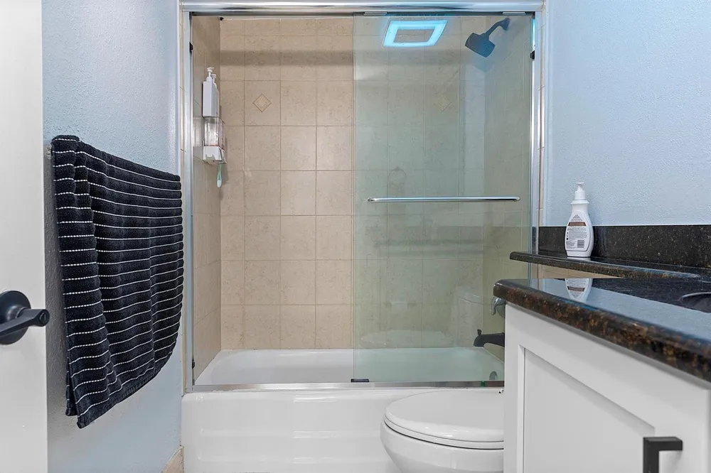 2900 NE 30th Street #Apt 8j Fort Lauderdale, FL 33306