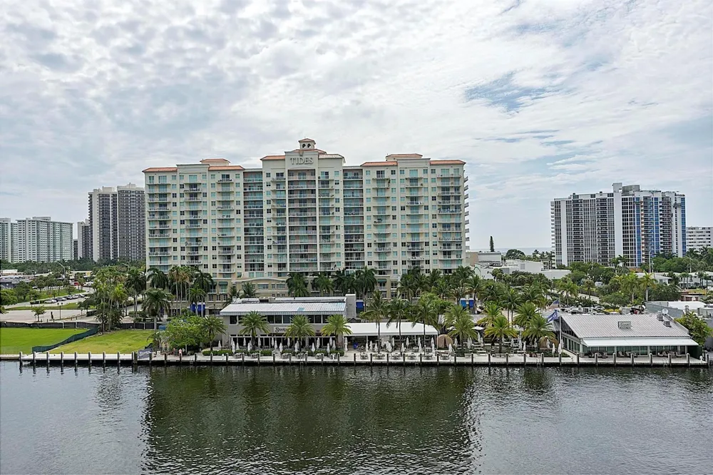 2900 NE 30th Street #Apt 8j Fort Lauderdale, FL 33306