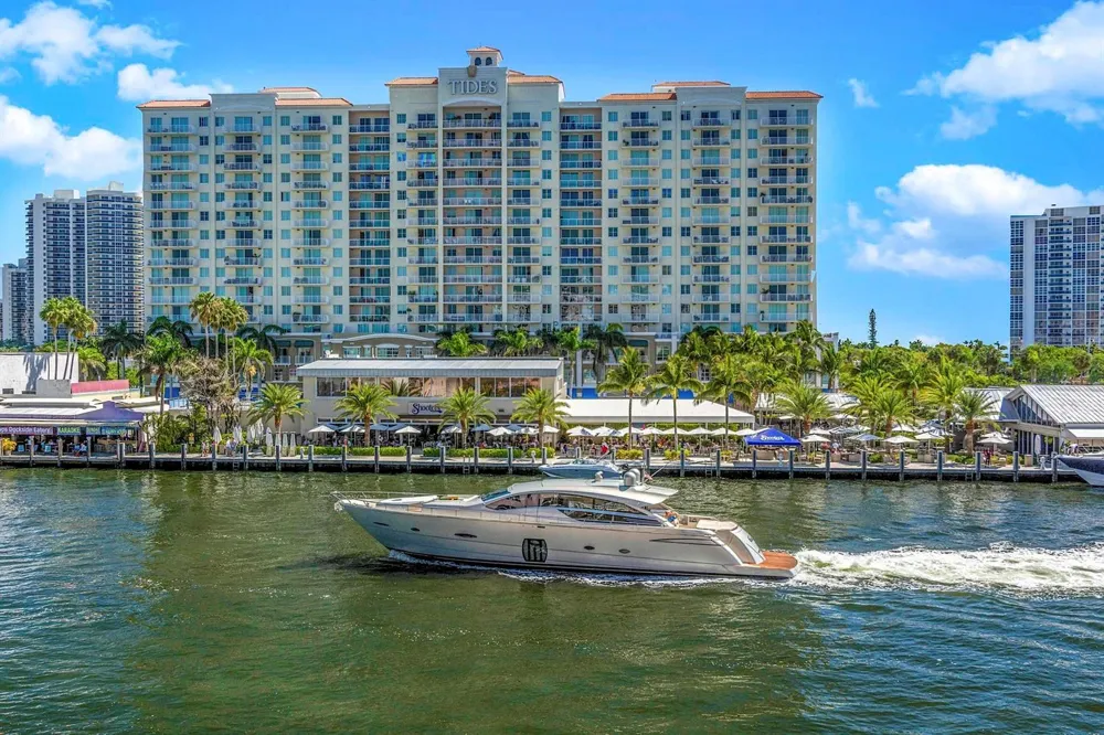 2900 NE 30th Street #Apt 8j Fort Lauderdale, FL 33306
