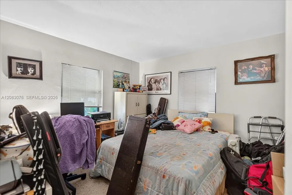 5619 NE 6th Ave Oakland Park, FL 33334