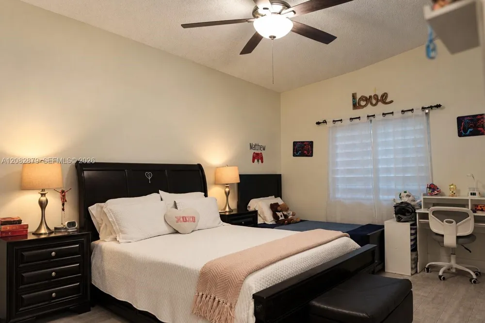 7001 W 35th Ave #290 Hialeah, FL 33018