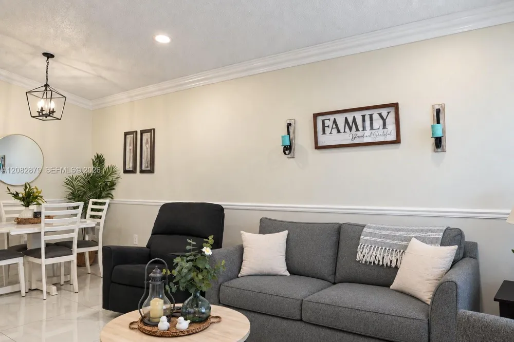 7001 W 35th Ave #290 Hialeah, FL 33018