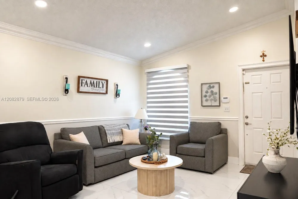 7001 W 35th Ave #290 Hialeah, FL 33018