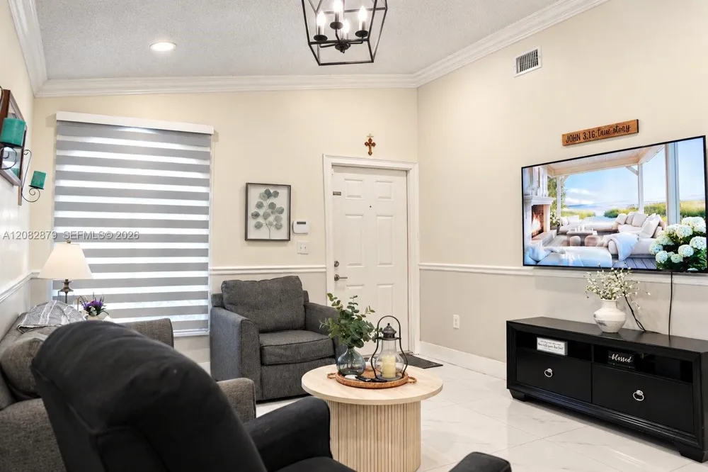 7001 W 35th Ave #290 Hialeah, FL 33018